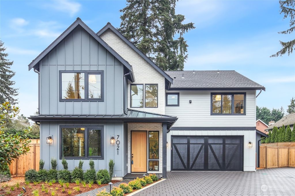 Photo of 7021 127th Avenue NE, Kirkland, WA 98033 (MLS # 2321377)