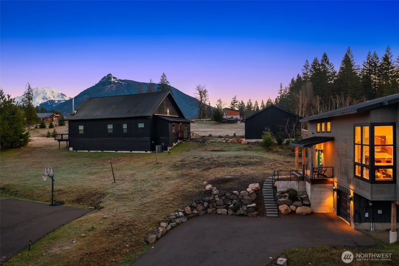 118 Burl Lane