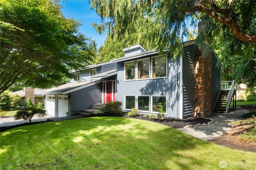Photo of 2022 SW 306th Lane, Federal Way, WA 98023 (MLS # 2425533)