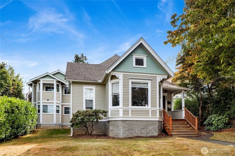 Photo of 1406 Franklin Street, Bellingham, WA 98225 (MLS # 2577751)