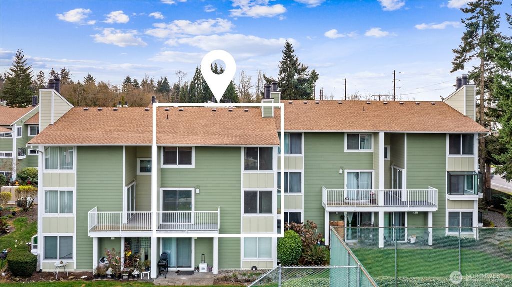 Photo of 2409 S 222nd Street #B16, Des Moines, WA 98198 (MLS # 2495478)