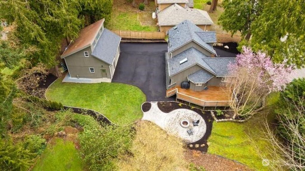 Photo of 19922 3rd Drive SE, Bothell, WA 98012 (MLS # 2495994)