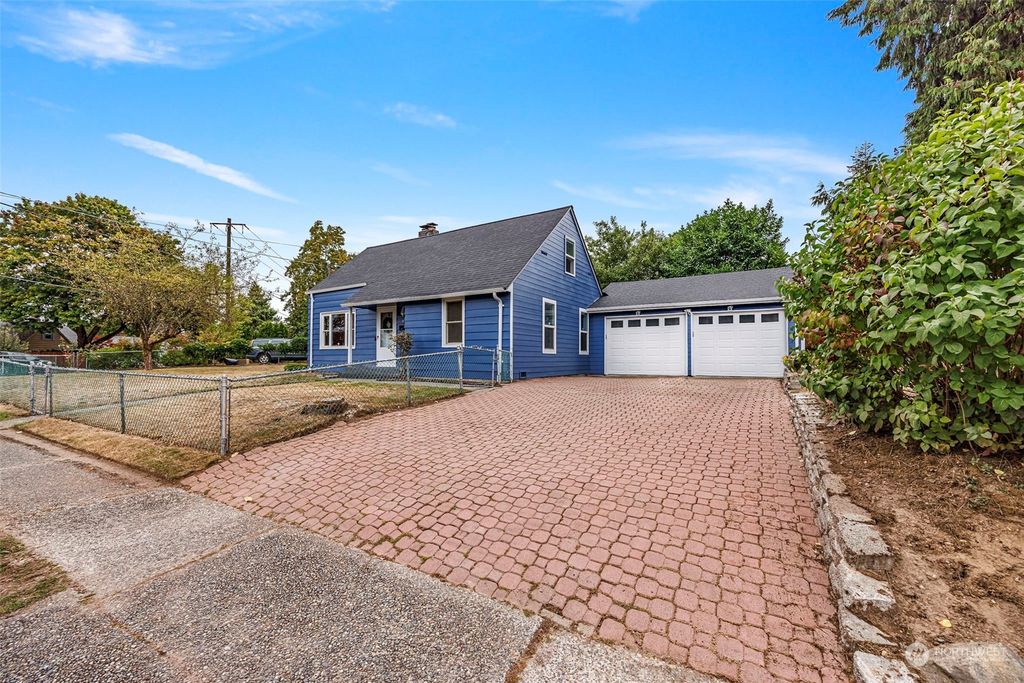 Photo of 6901 S 115th Street, Seattle, WA 98178 (MLS # 2160908)