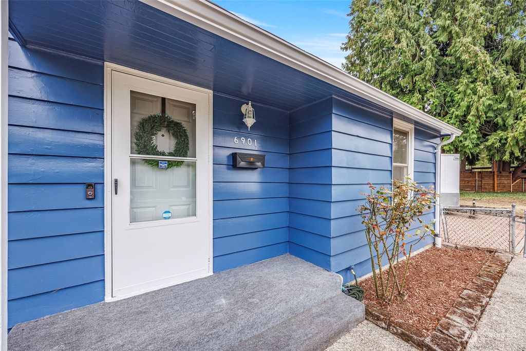 Photo of 6901 S 115th Street, Seattle, WA 98178 (MLS # 2160908)