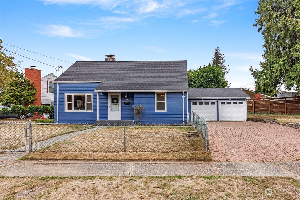 Photo of 6901 S 115th Street, Seattle, WA 98178 (MLS # 2160908)