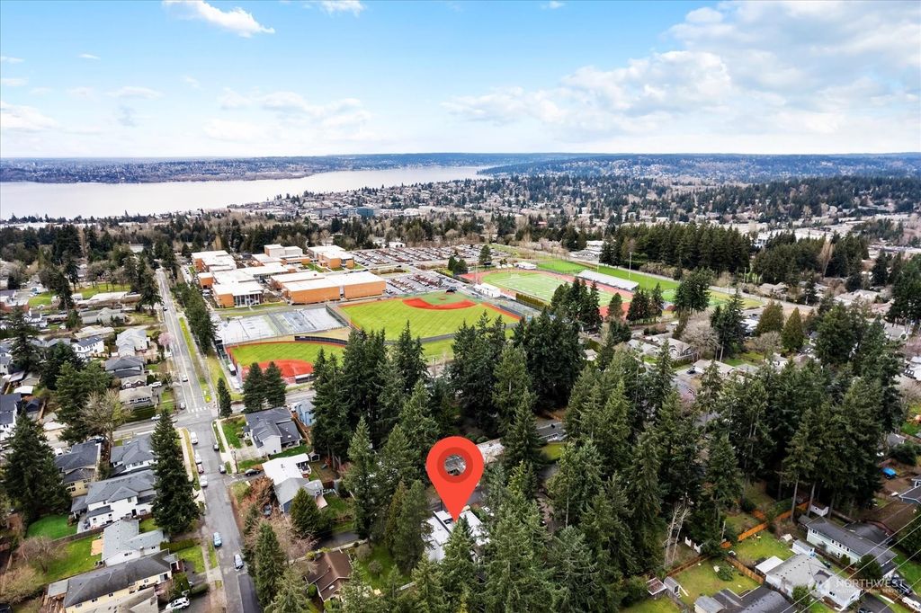 Photo of 7510 123rd Avenue NE, Kirkland, WA 98033 (MLS # 2200878)