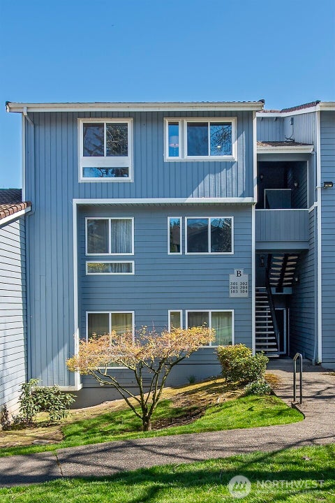 Photo of 4120 212th Street SW #B301, Mountlake Terrace, WA 98043 (MLS # 2544519)