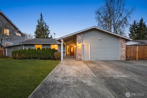 Photo of 315 124th Place NE, Bellevue, WA 98005 (MLS # 2500344)