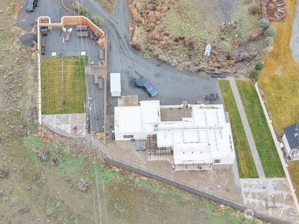 Photo of 9769 crescent bar Road NW, Quincy, WA 98848 (MLS # 2455240)