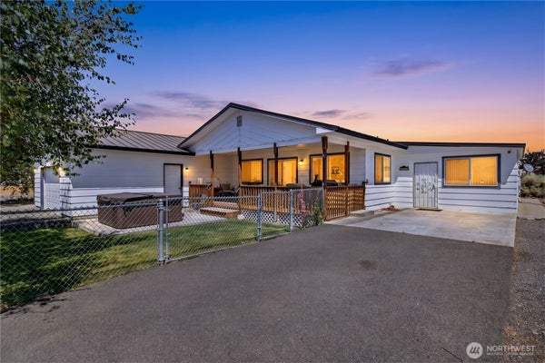 301 ARROWHEAD PL SW, MATTAWA, WA 99349 - Image bffcd818caa4e067c1300fd3c1eae5c5/3727358374