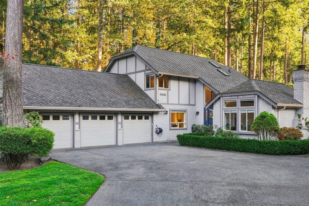 Photo of 6221 88th Avenue W, University Place, WA 98467 (MLS # 2596968)