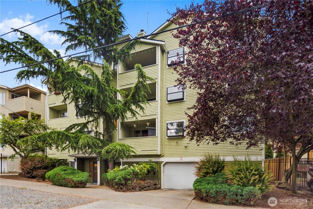 8816 Nesbit Avenue N 302 #302, Seattle