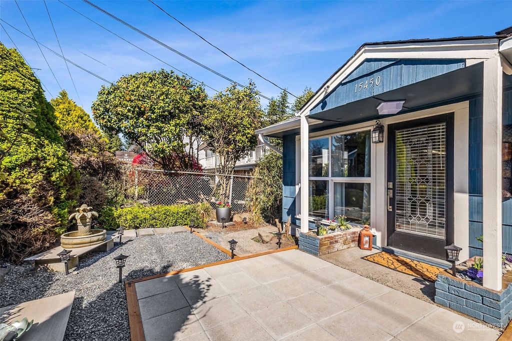 Photo of 15450 10th Avenue SW, Burien, WA 98166 (MLS # 2222987)