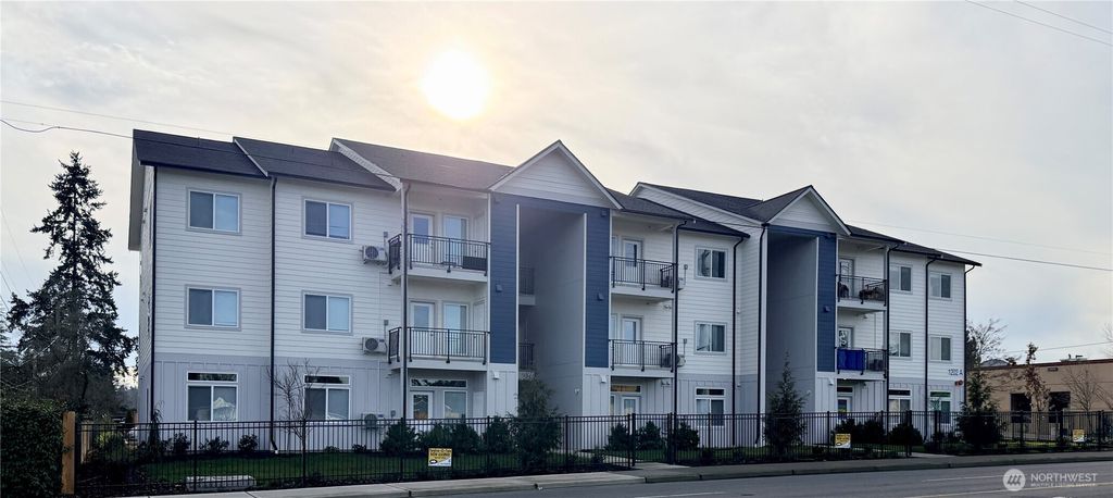 Photo of 1202 E 72nd Street, Tacoma, WA 98404 (MLS # 2471484)