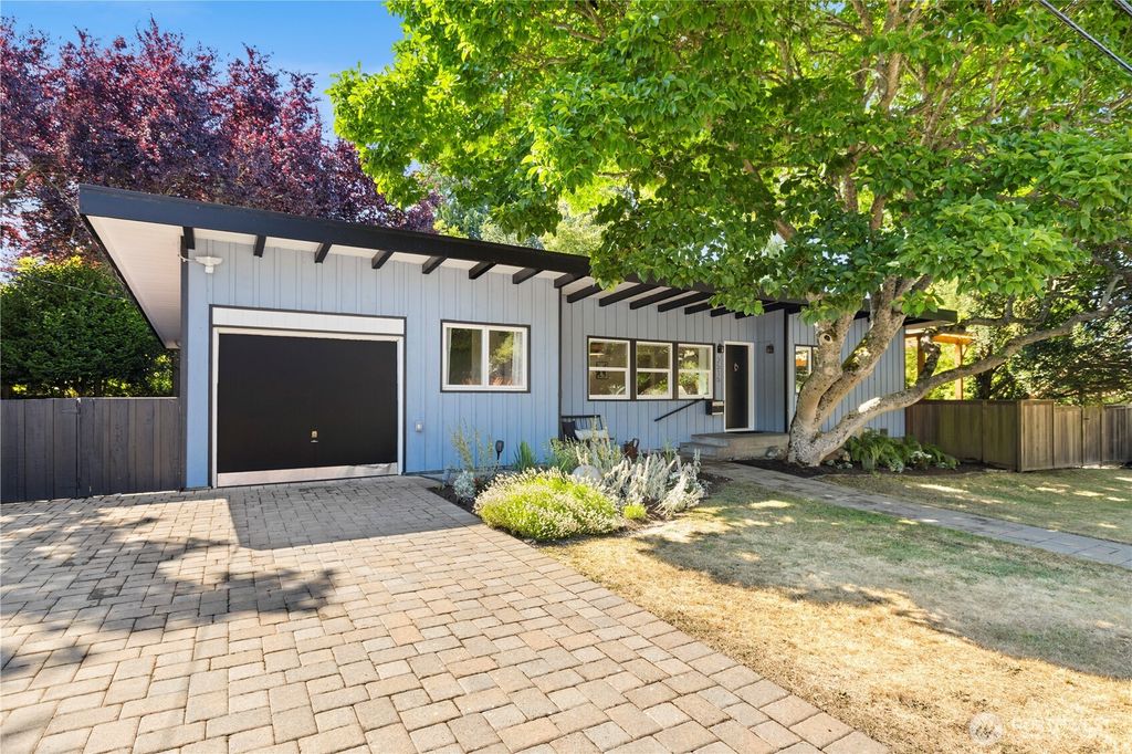 Photo of 2515 51st Avenue SW, Seattle, WA 98116 (MLS # 2410521)