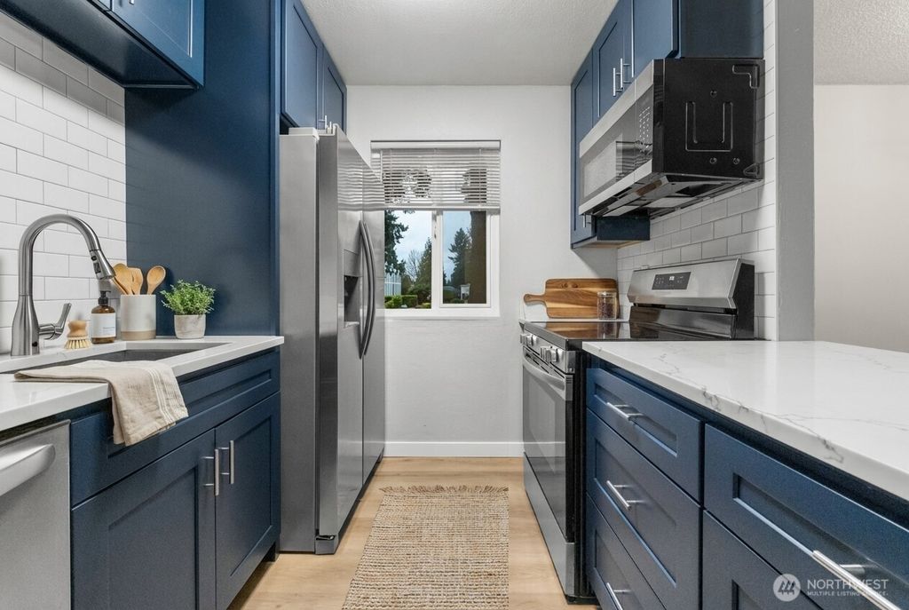 Photo of 12510 NE 130th Way #B106, Kirkland, WA 98034 (MLS # 2520448)