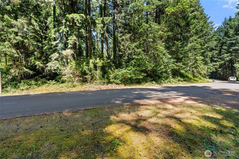 11103 Leschi Circle
