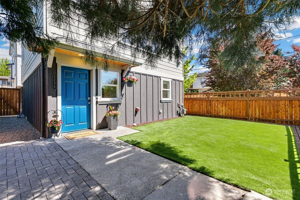 Photo of 5236 25th Avenue SW, Seattle, WA 98106 (MLS # 2240287)