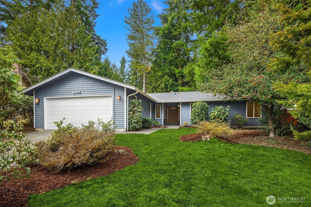 Photo of 6627 141st Place NE, Redmond, WA 98052 (MLS # 2334079)