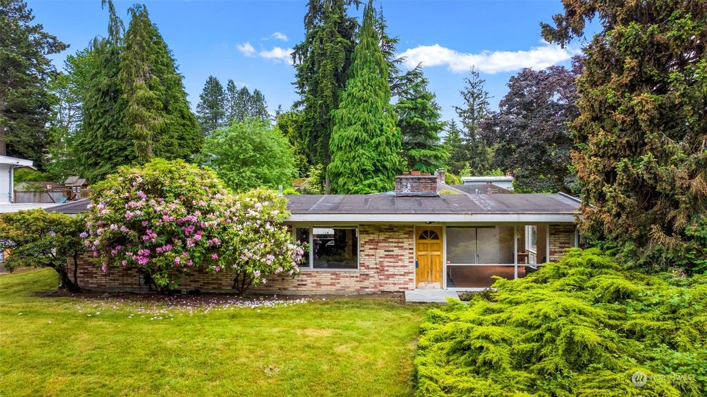 Photo of 14705 SE 37th Street, Bellevue, WA 98006 (MLS # 2244569)