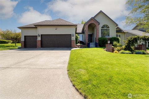 Photo of 1241 Lancer Drive, Walla Walla, WA 99362 (MLS # 2518560)