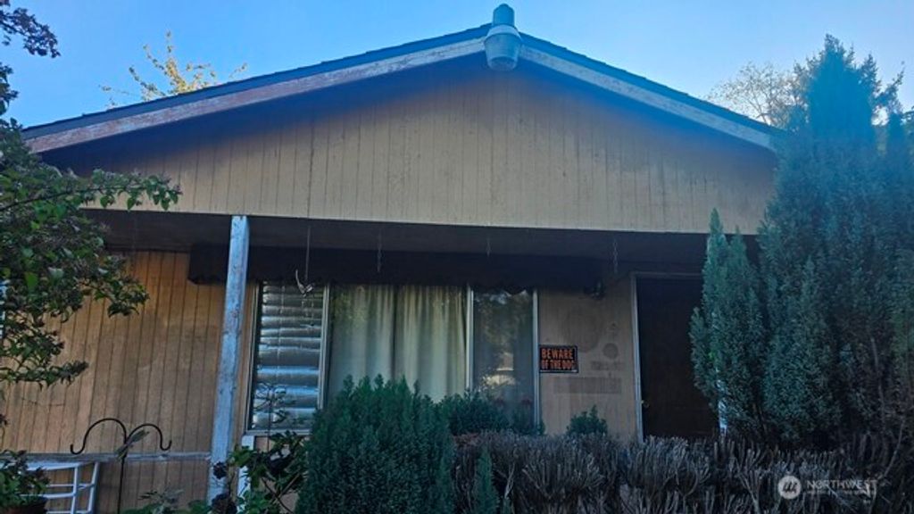 Photo of 30004 47th Place S, Auburn, WA 98001 (MLS # 2447080)