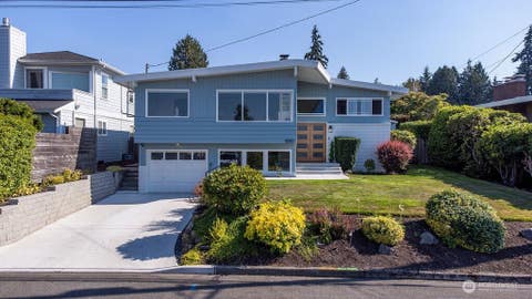 Photo of 1010 Daley Street, Edmonds, WA 98020 (MLS # 2557562)