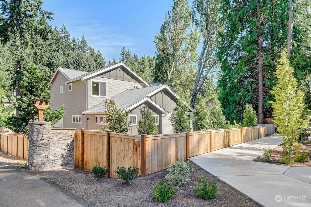 Photo of 17914 Dayton Avenue N, Shoreline, WA 98133 (MLS # 2145701)