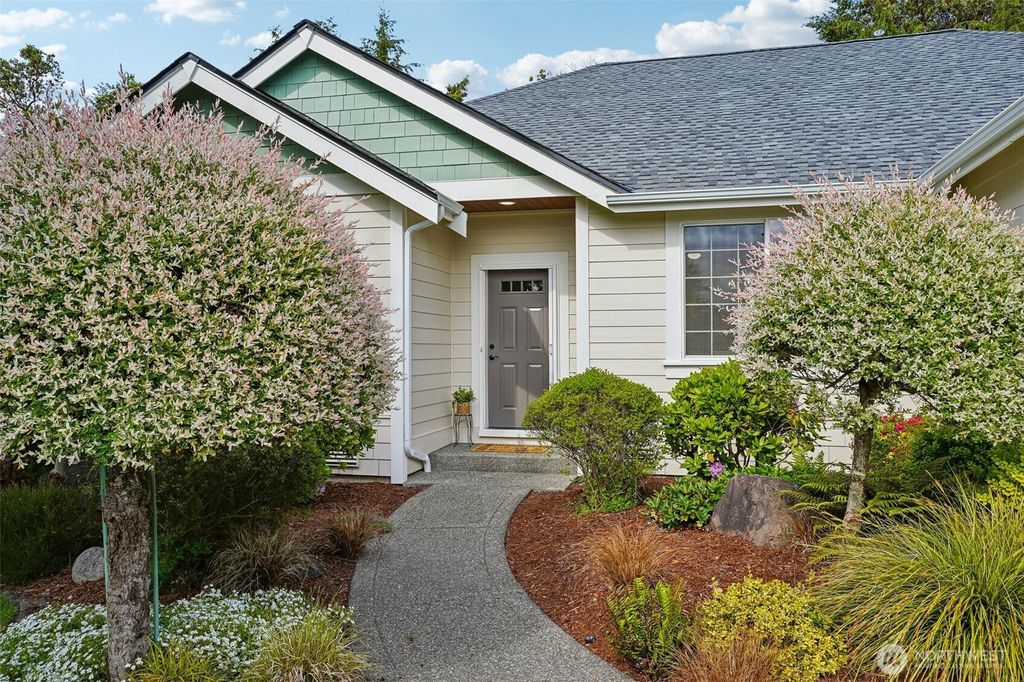 Photo of 1043 Potlatch Dr DR, Fox Island, WA 98333 (MLS # 2527533)