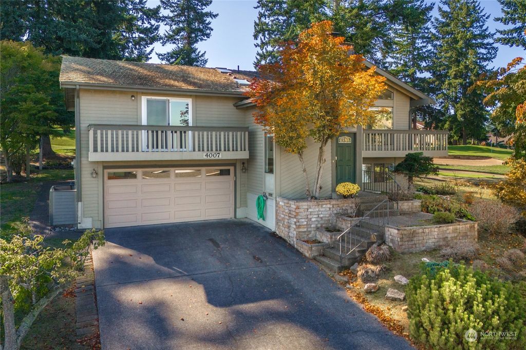 Photo of 4007 SW 313th Street, Federal Way, WA 98023 (MLS # 2169292)