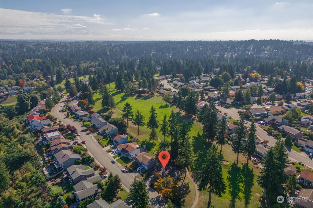 Photo of 4007 SW 313th Street, Federal Way, WA 98023 (MLS # 2169292)