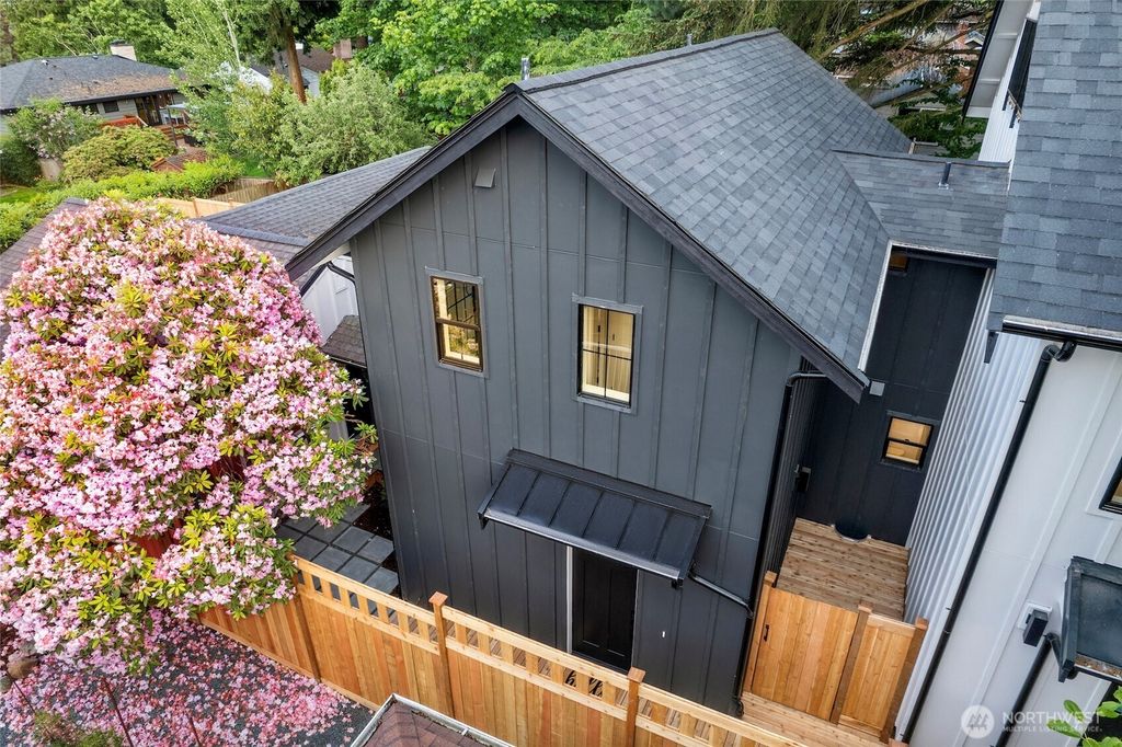 Photo of 11548 22nd Avenue NE #B, Seattle, WA 98125 (MLS # 2381271)