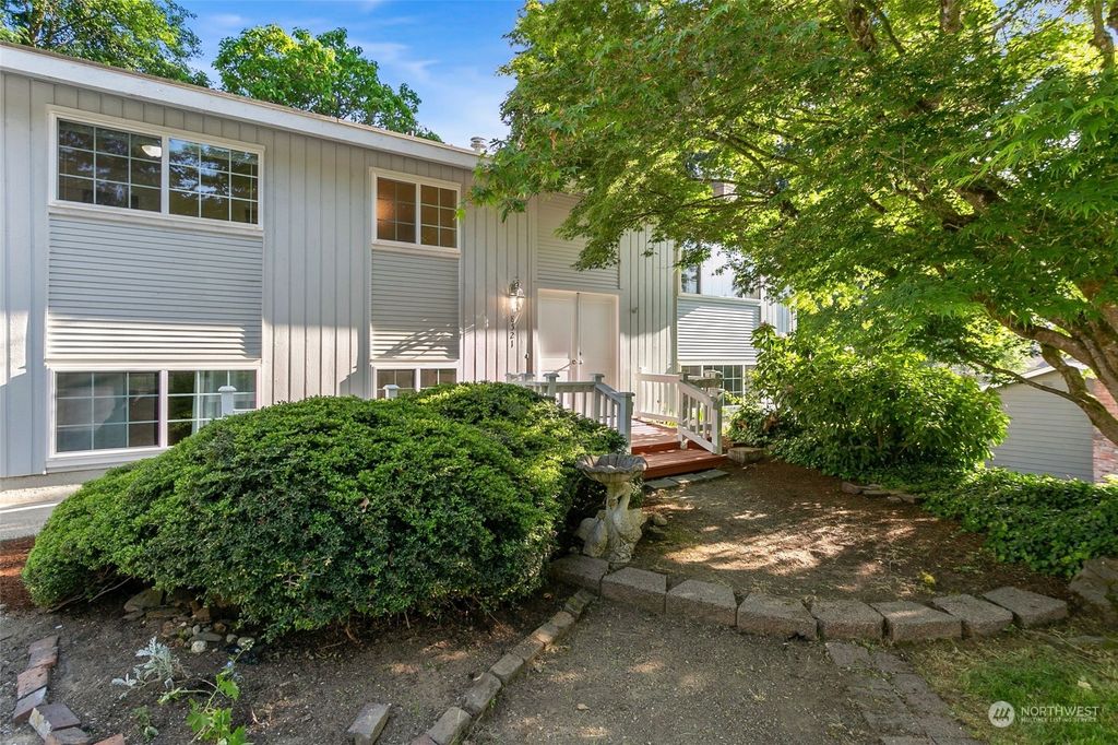 Photo of 8521 NE 135th Street, Kirkland, WA 98034 (MLS # 2077607)