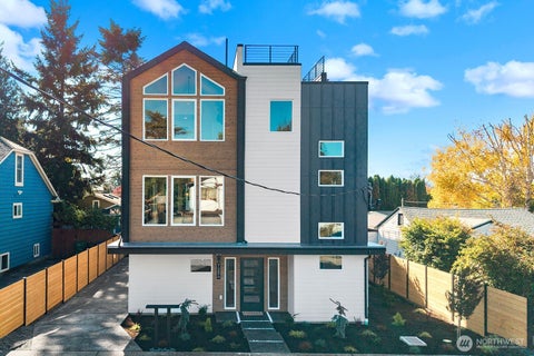 Photo of 725 N 88th Street #A, Seattle, WA 98103 (MLS # 2594076)