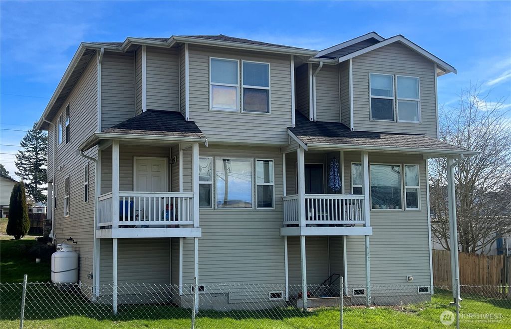 Photo of 2905 11th Street #C &amp; D, Everett, WA 98201 (MLS # 2431442)