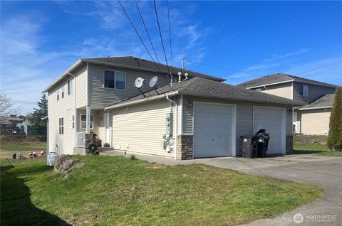 Photo of 2905 11th Street #C & D, Everett, WA 98201 (MLS # 2431442)