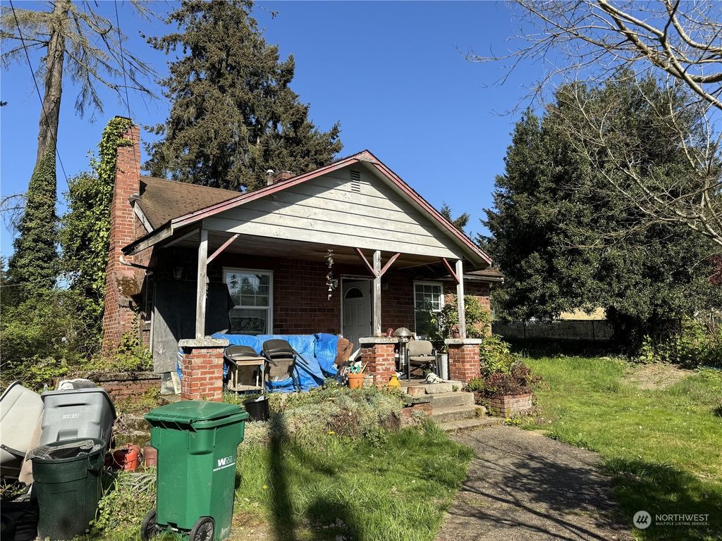 Photo of 12611 12th Avenue S, Seattle, WA 98168 (MLS # 2225604)