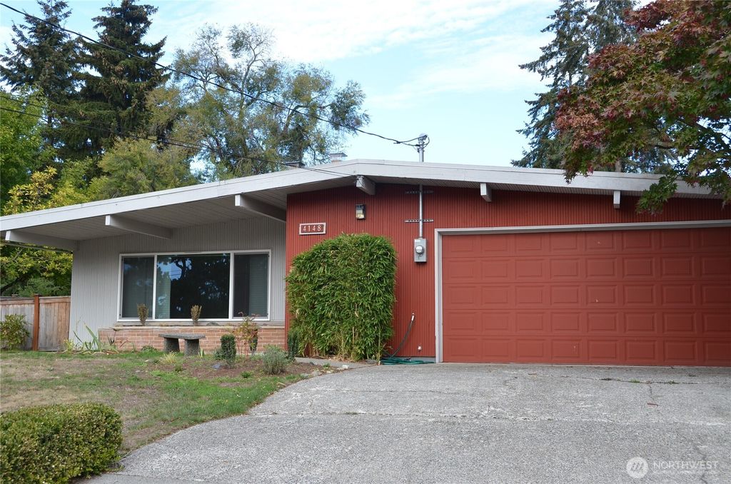 Photo of 4148 133rd Avenue SE, Bellevue, WA 98006 (MLS # 2466628)