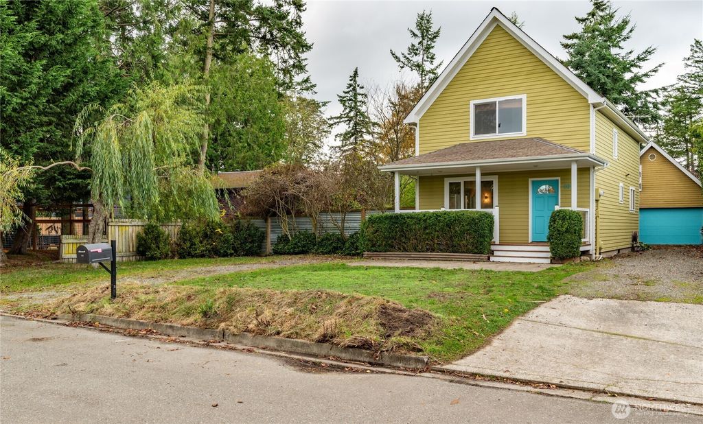 Photo of 1011 Thomas Street, Port Townsend, WA 98368 (MLS # 2452209)