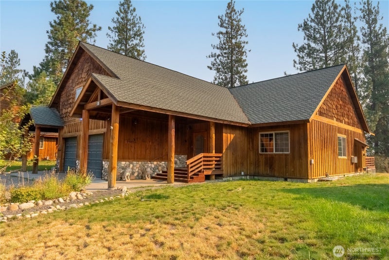 202 Cascadian Way 3