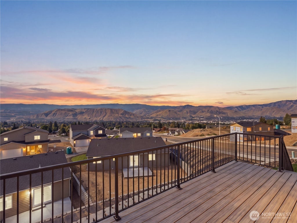 Photo of 1984 9th Street NE, East Wenatchee, WA 98802 (MLS # 2588831)