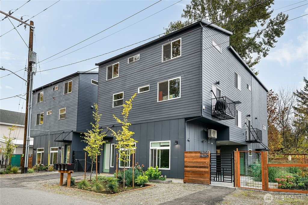 Photo of 11825 59th Avenue S #B, Seattle, WA 98178 (MLS # 2452349)