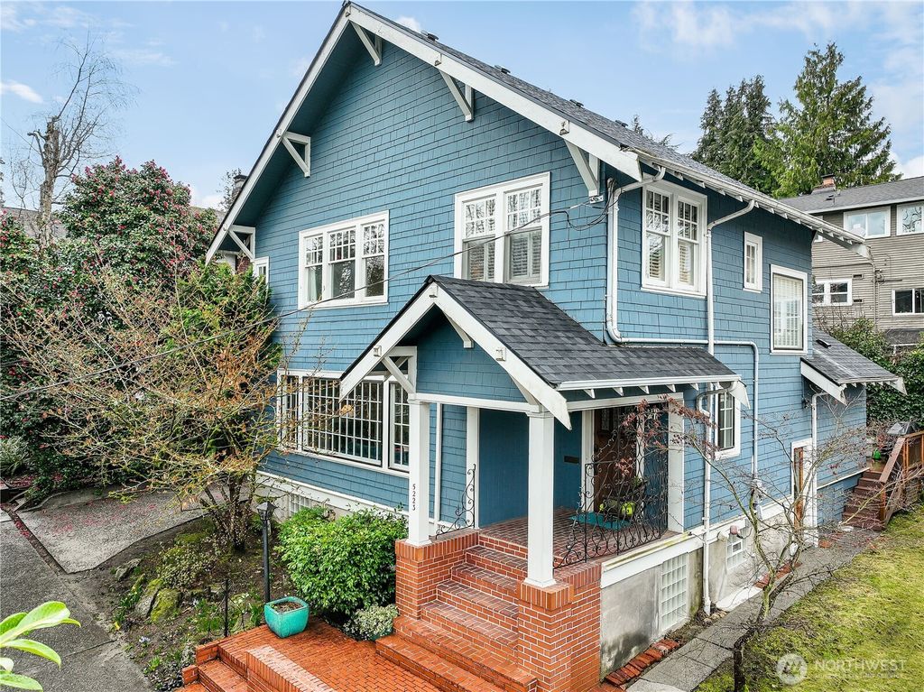 Photo of 5223 21st Avenue NE, Seattle, WA 98105 (MLS # 2339108)