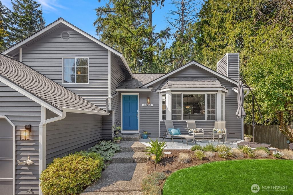 Photo of 22848 NE 26th Street, Sammamish, WA 98074 (MLS # 2423052)