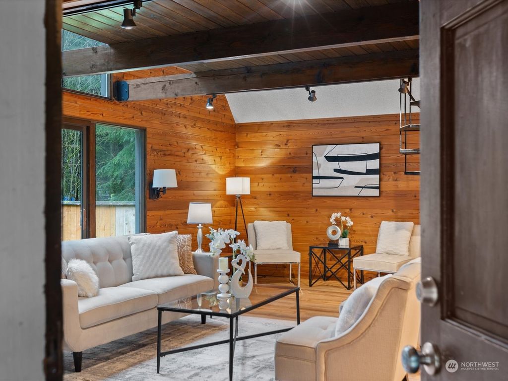 Photo of 17633 167th Avenue NE, Woodinville, WA 98072 (MLS # 2196642)