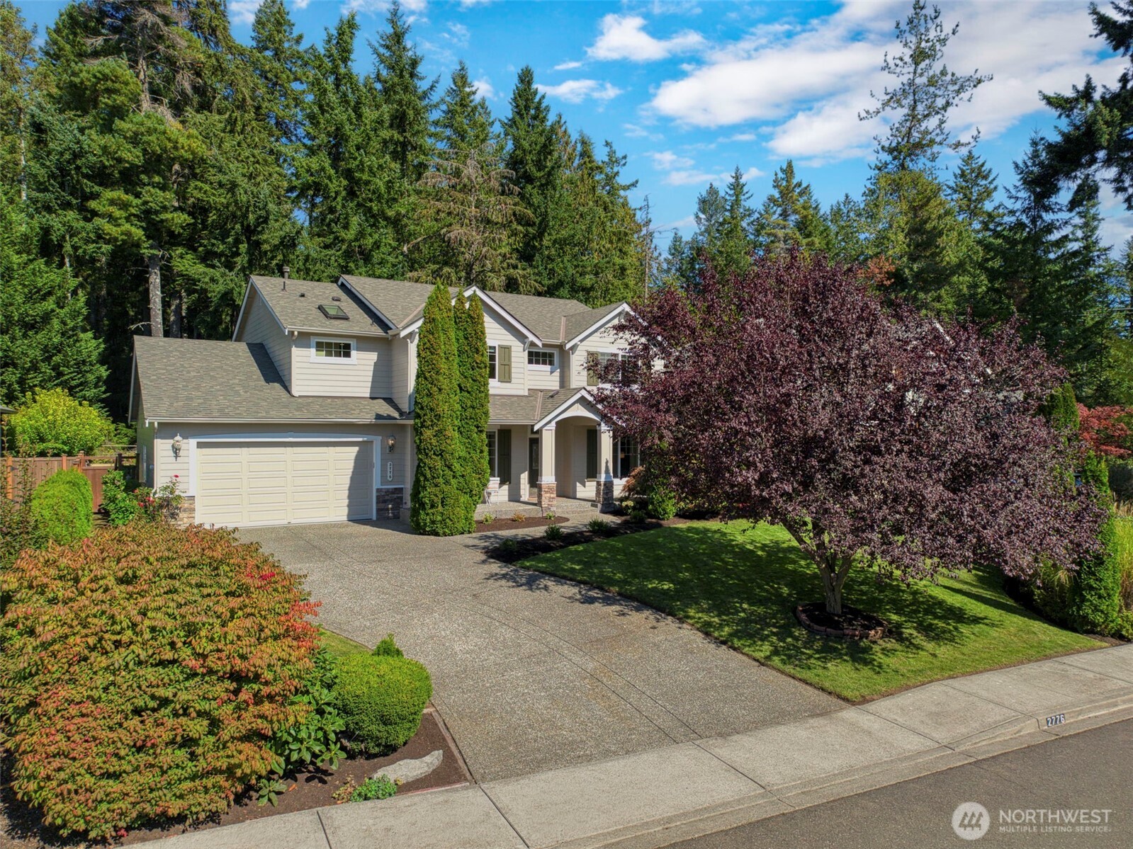 2776 NE Noll Valley Loop