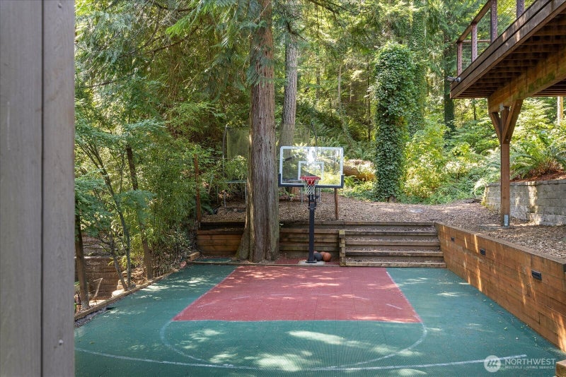 2035 West Lake Sammamish Parkway SE