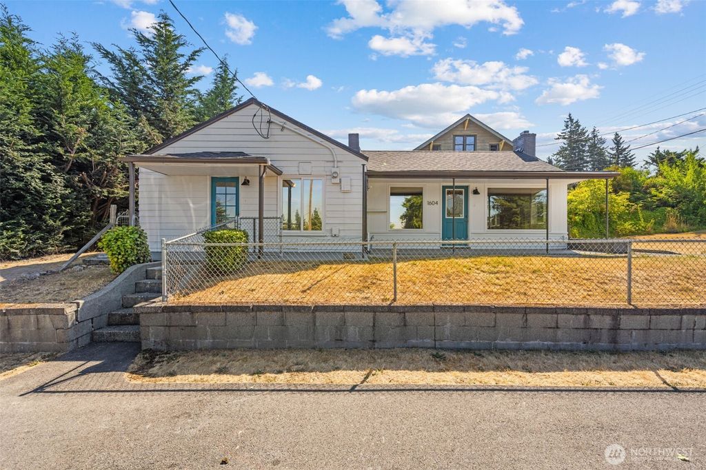 Photo of 1604 Juniper Street, Milton, WA 98354 (MLS # 2415424)