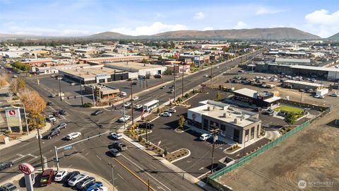 Photo of 1802 S 1st Street, Yakima, WA 98903 (MLS # 2445238)