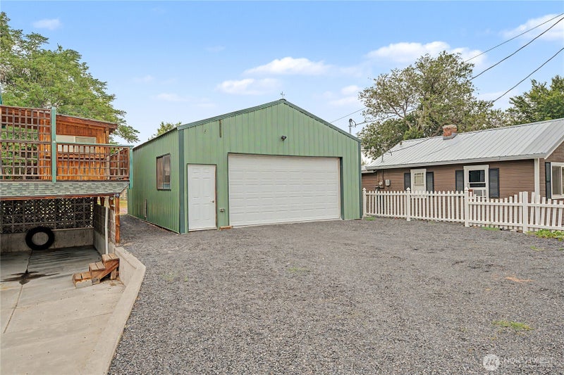 122 SE 3rd Avenue